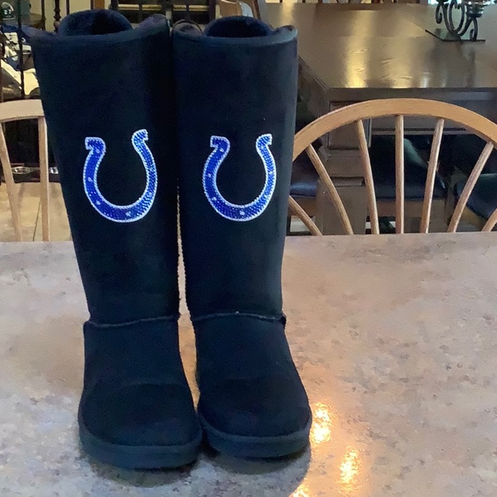 Womans Indianapolis colts size 8 tall boots